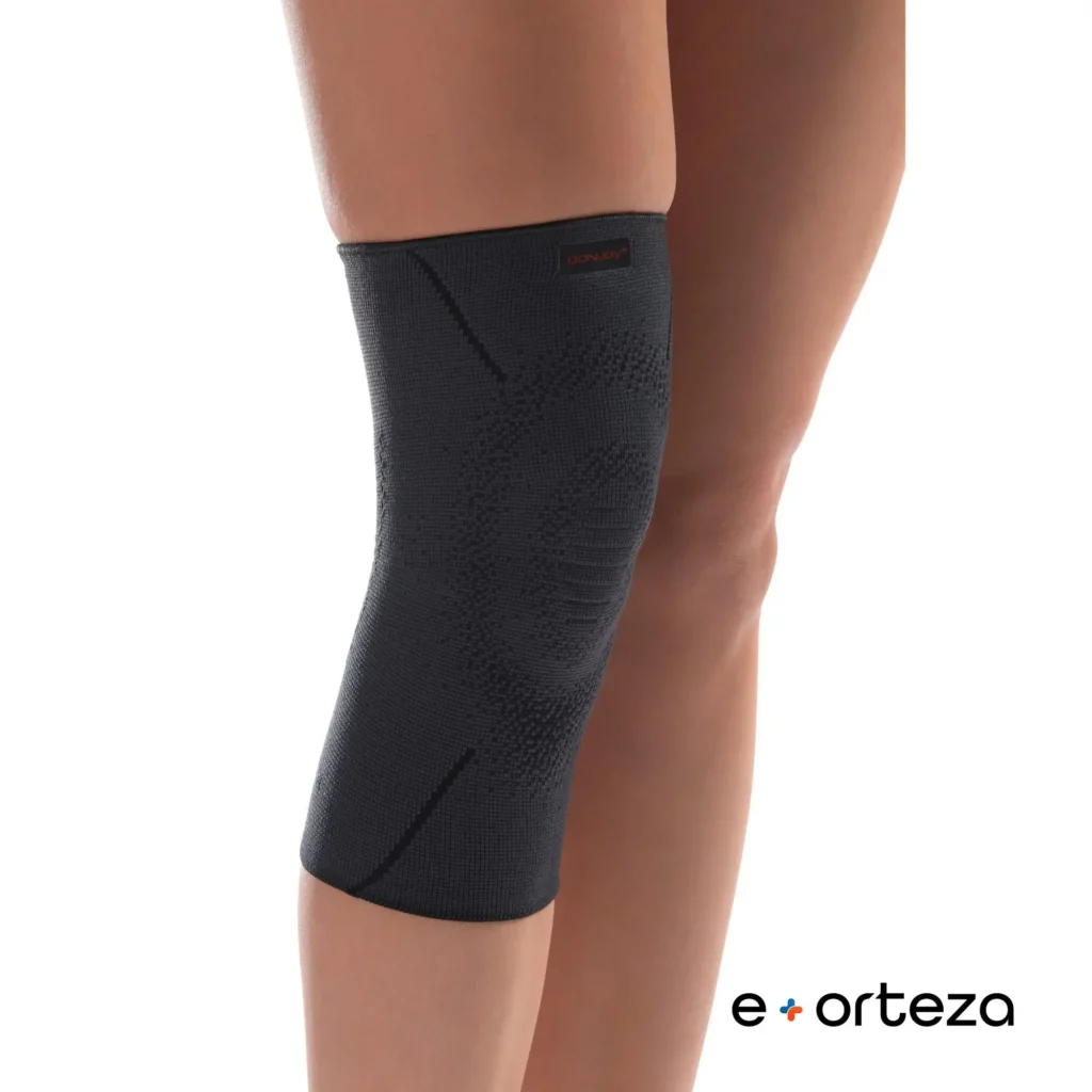 Zastosowanie ortezy zegarowej na kolano 4 Elastyczna dzianinowa orteza stawu kolanowego DonJoy FortiLax™ Knee